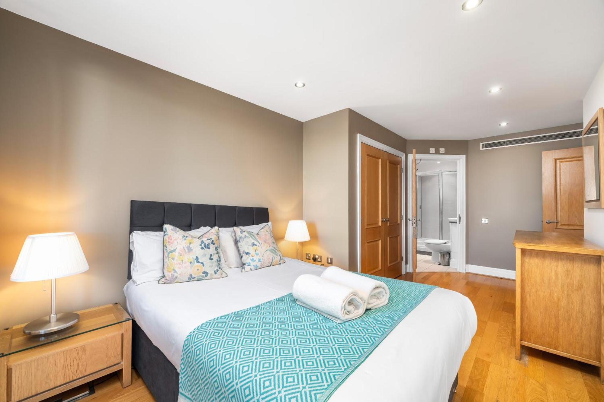 Modern Paddington Station 2 Bedroom Apartment Londra Esterno foto