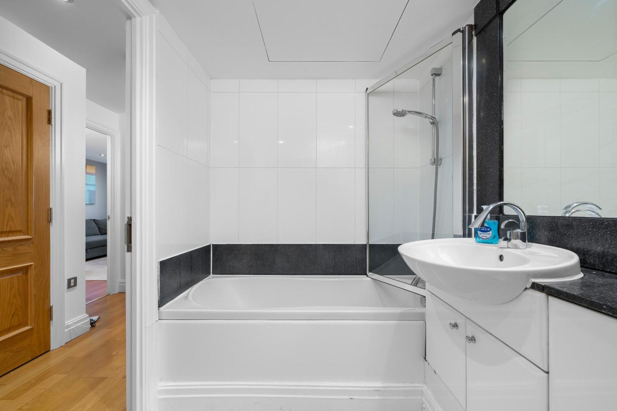 Modern Paddington Station 2 Bedroom Apartment Londra Esterno foto